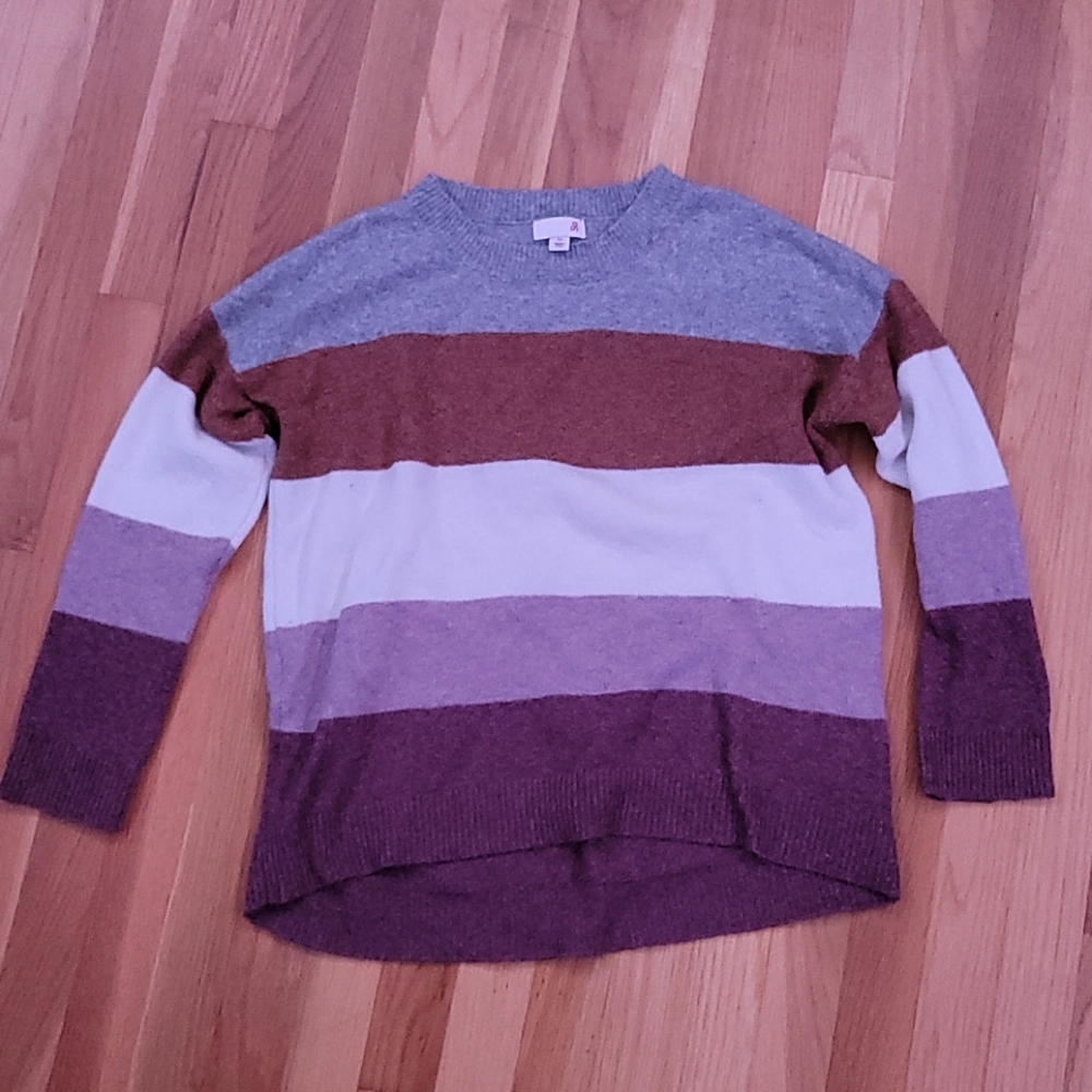 Sweater size medium